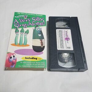 Veggie Tales A Very Silly Sing-Along Bunny Song Big Idea VHS Tape Bundle & Save